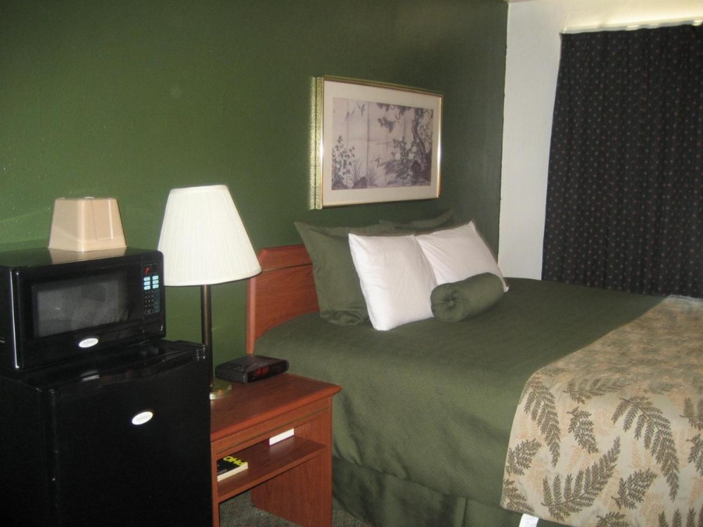 Room image 3